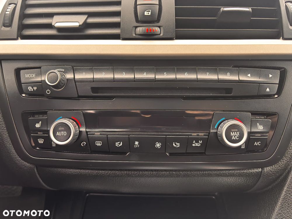 BMW Seria 3 320d Efficient Dynamics Edition - 16