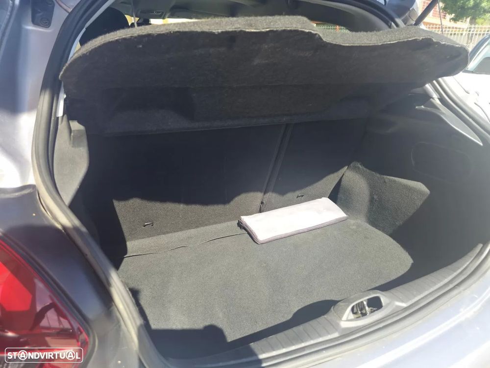 Peugeot 208 1.5 BlueHDi Signature - 12