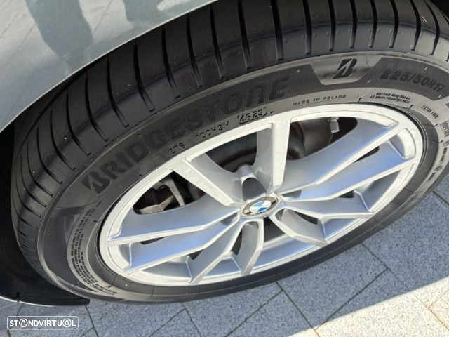 BMW 330 e Auto - 11
