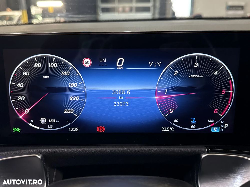 MERCEDES-BENZ GLB 2025 — imagine 11
