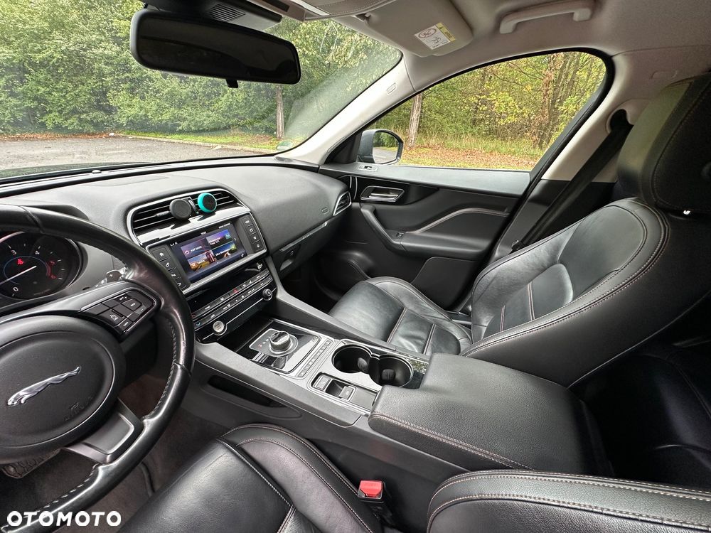 Jaguar F-Pace 2.0 i4D AWD Prestige - 22