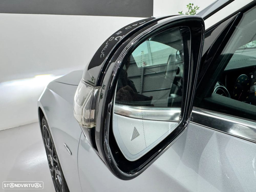 Mercedes-Benz E 300 de AMG Line 4Matic - 9