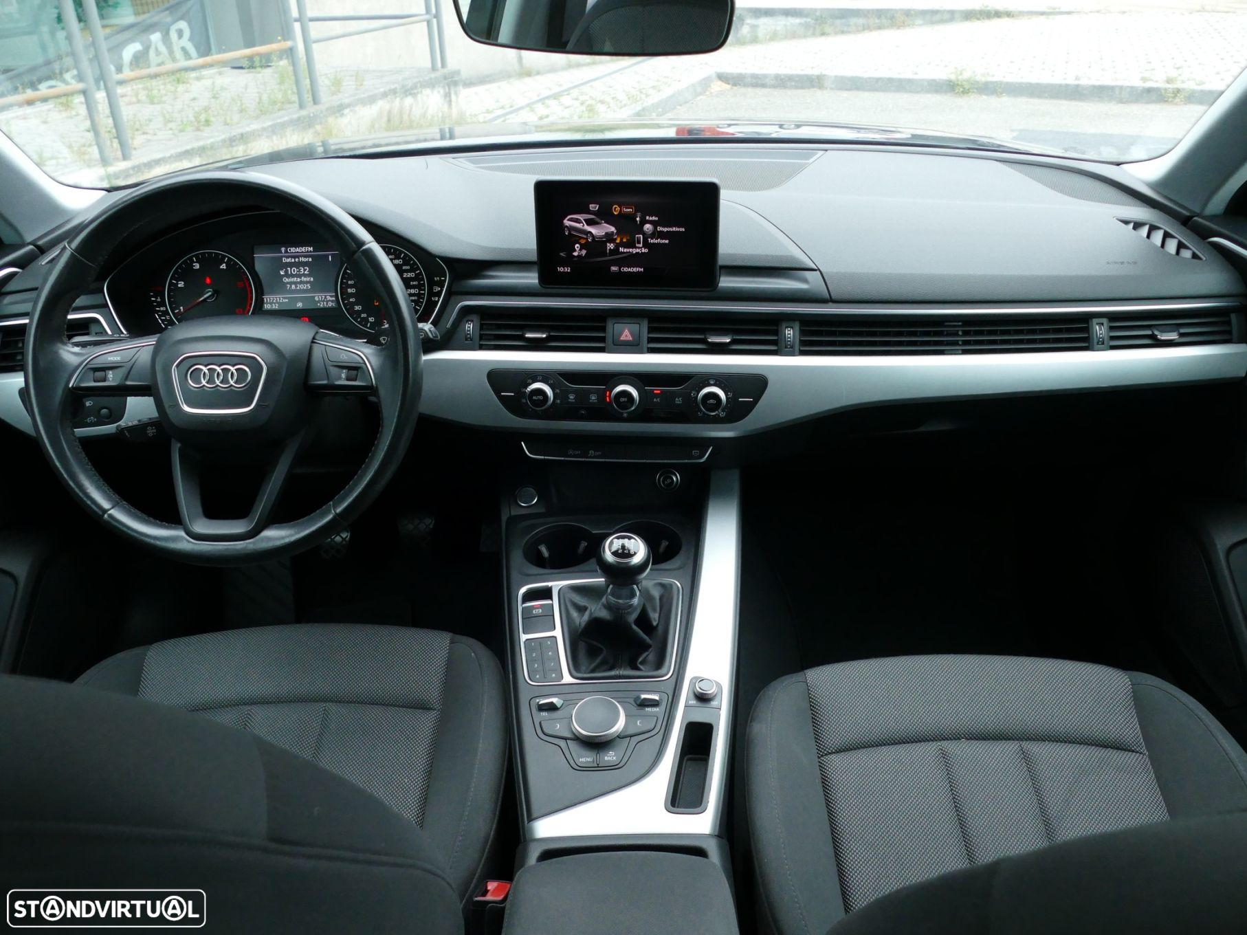 Audi A4 Avant 2.0 TDI Advance - 33