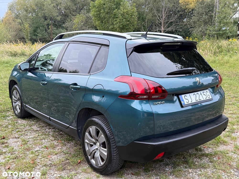 Peugeot 2008 1.2 Pure Tech Style - 11