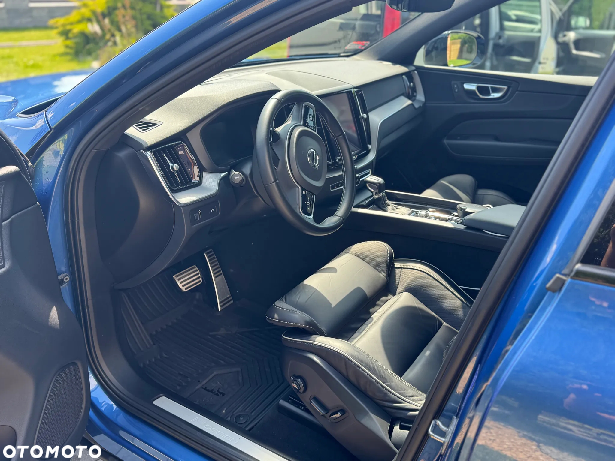 Volvo XC 60 D4 R-Design - 12