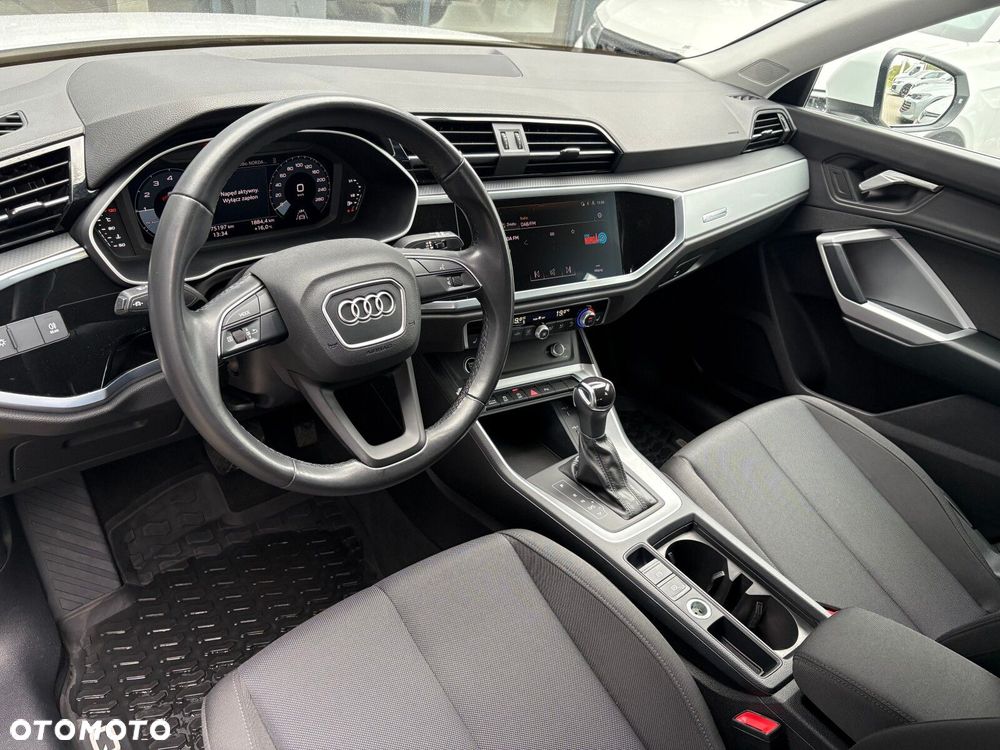 Audi Q3 Sportback - 12