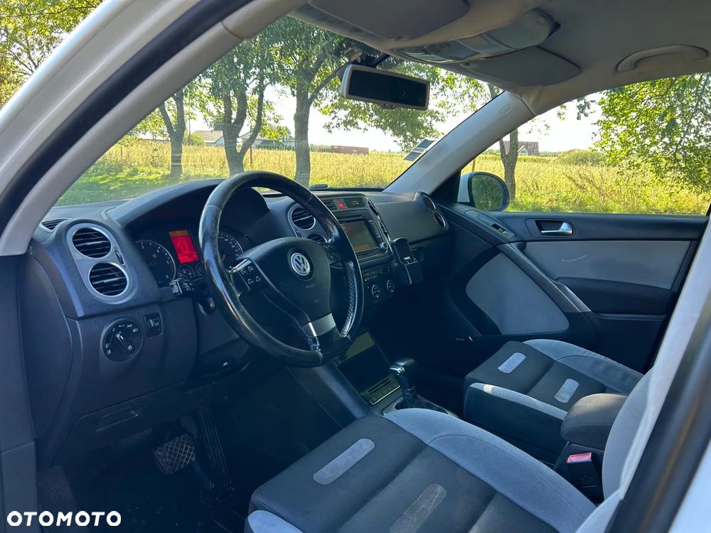 Volkswagen Tiguan - 10