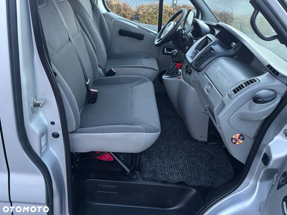 Opel Vivaro - 32