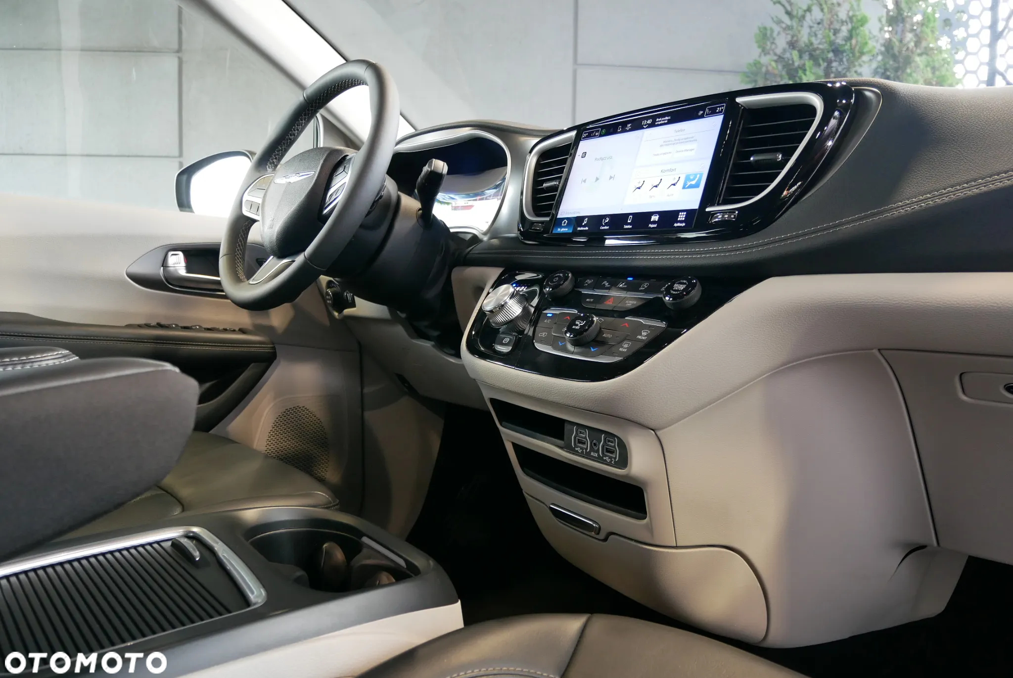 Chrysler Pacifica - 27