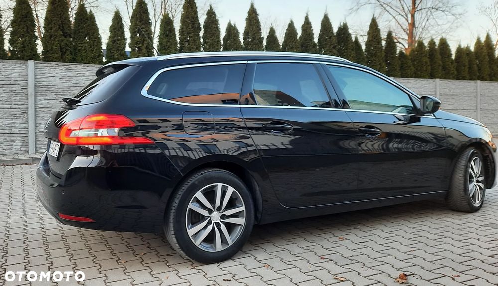 Peugeot 308 1.5 BlueHDi Allure S&S - 9