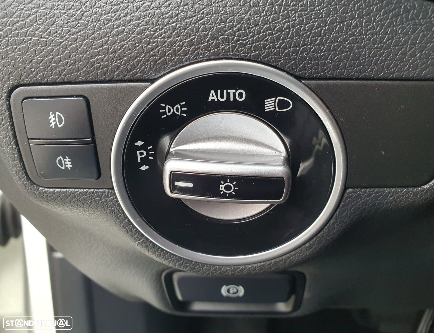 Mercedes-Benz GLA 220 CDI 4Matic 7G-DCT Urban - 21