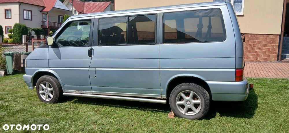 Volkswagen Caravelle - 8