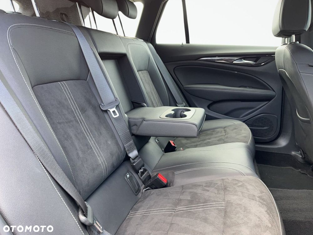 Opel Insignia - 21