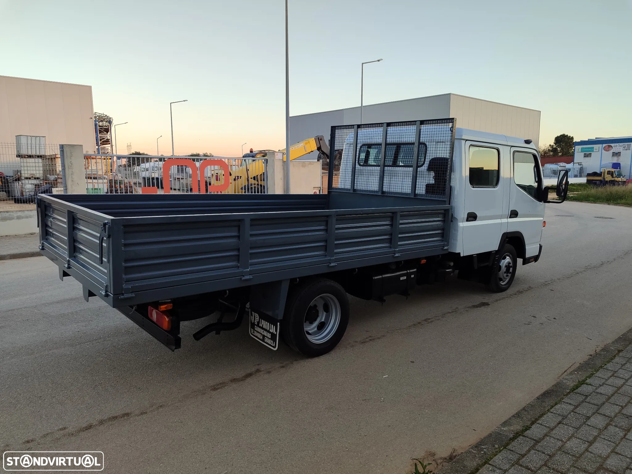 Mitsubishi Canter Fuso Cabine Dupla - 4