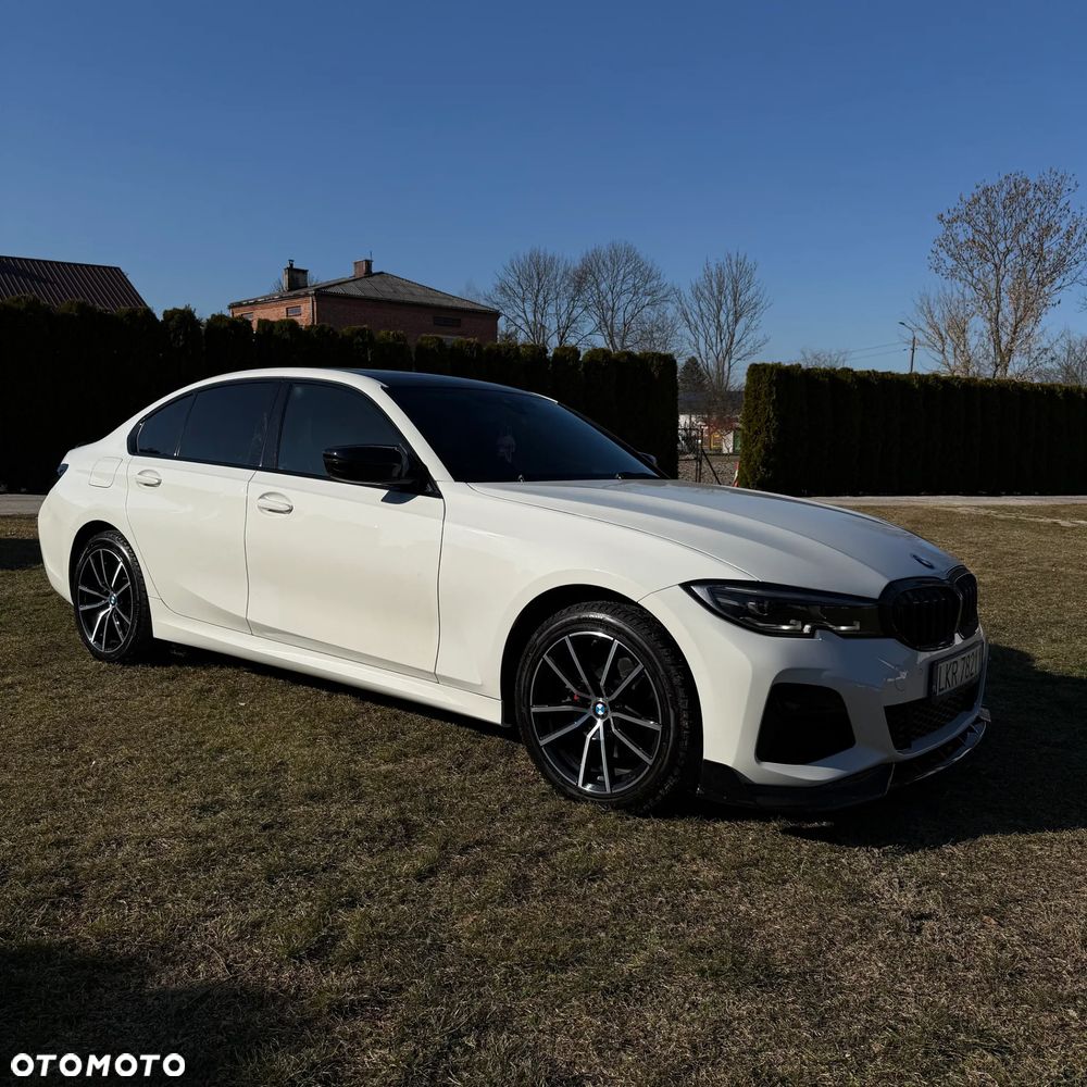 BMW Seria 3 330i xDrive M Sport - 16