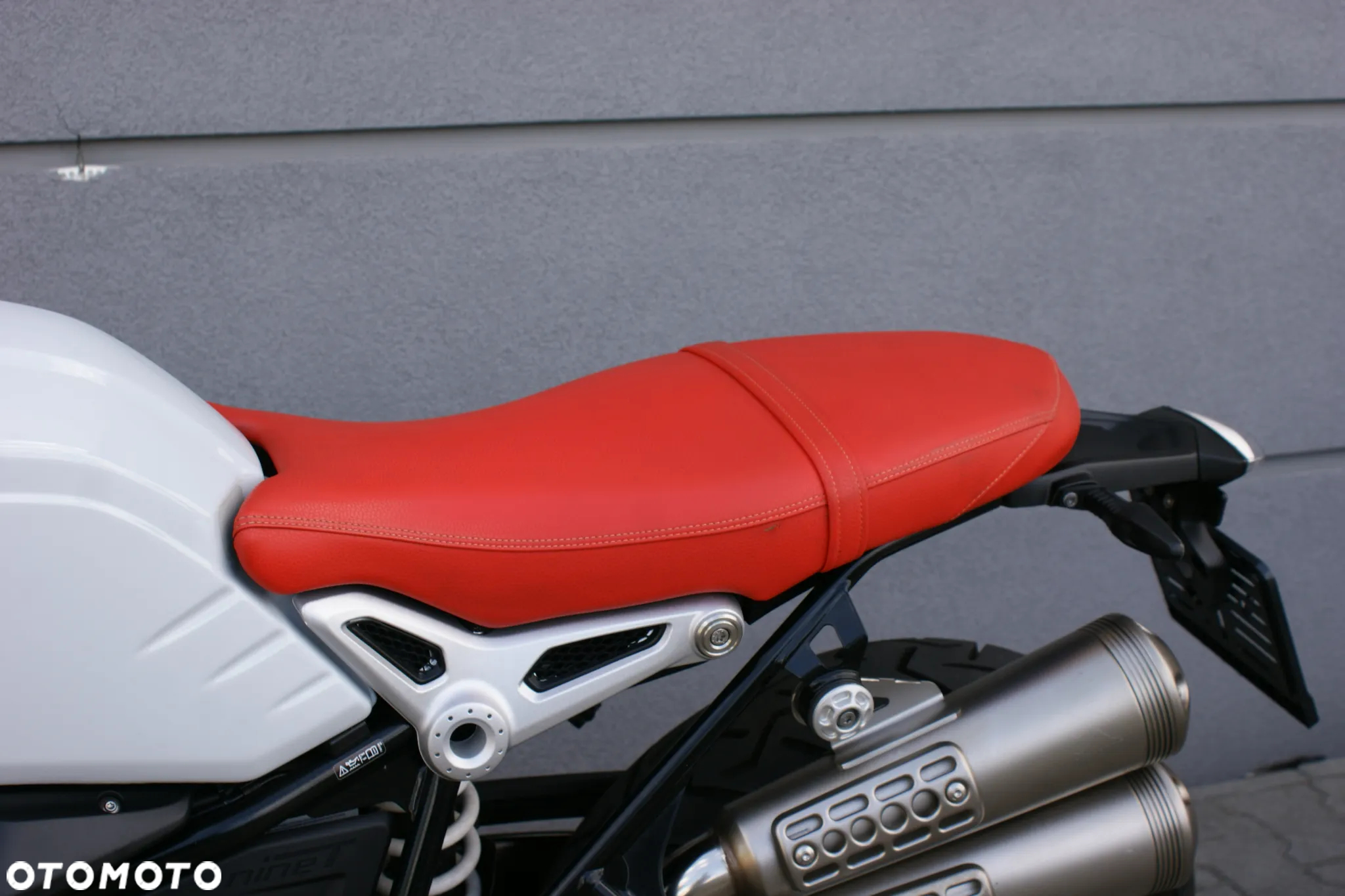 BMW R - 12