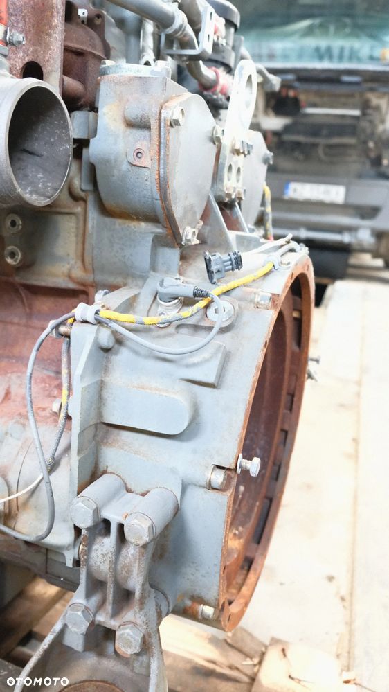 Obudowa koła zamachowego sprzęgła silnika liebherr D934S,A6 - 1