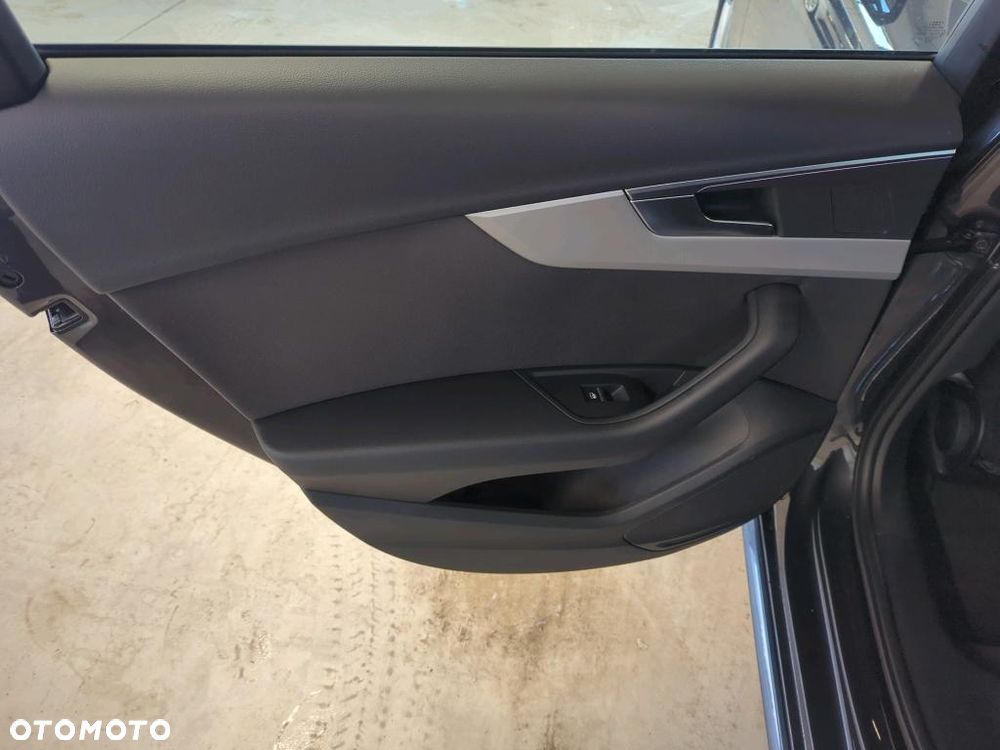 Audi A4 Limousine 35 TFSI mHEV Advanced S tronic - 17