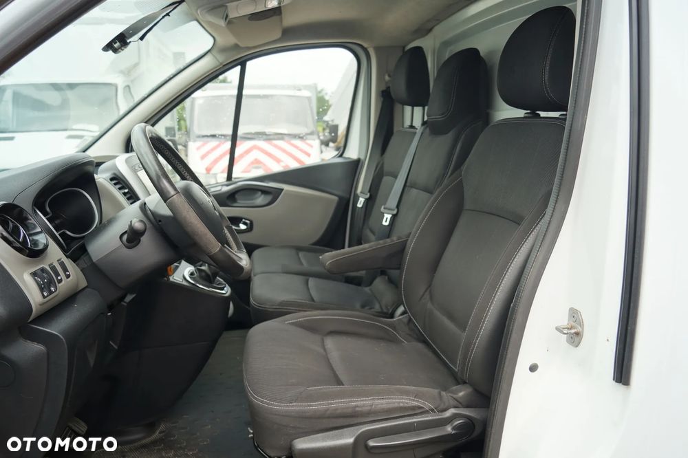 Renault Trafic - 28