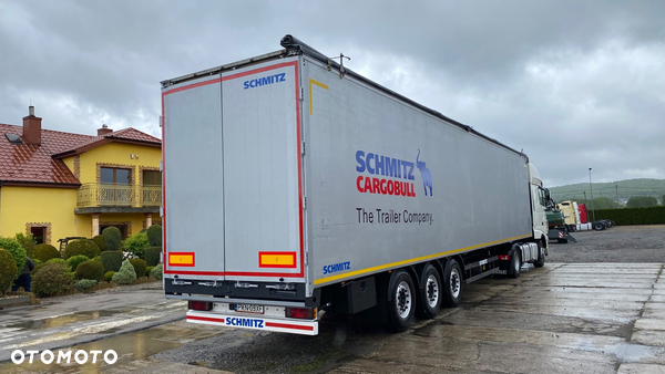 Schmitz Cargobull naczepa ruchoma podłoga