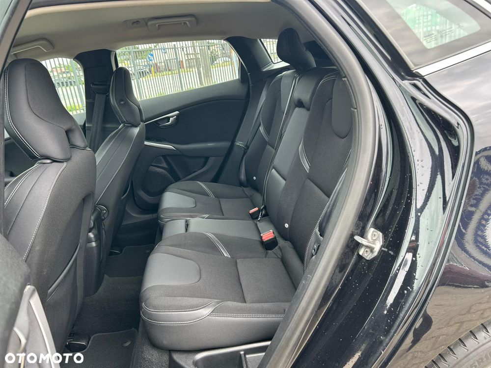Volvo V40 D2 Momentum - 18