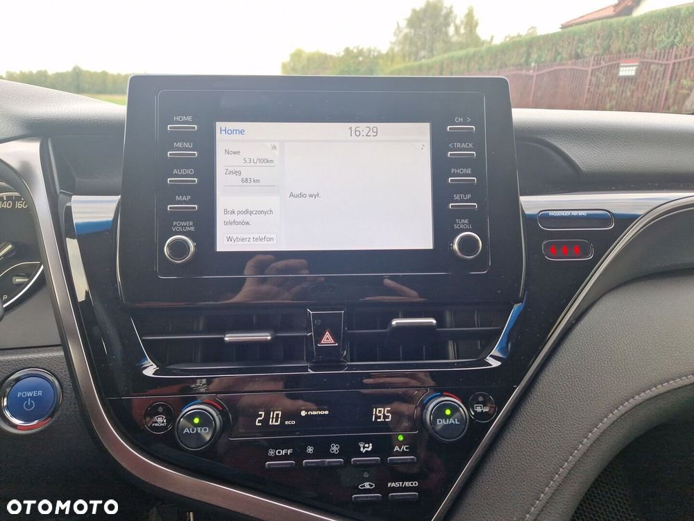Toyota Camry 2.5 Hybrid Comfort CVT - 16
