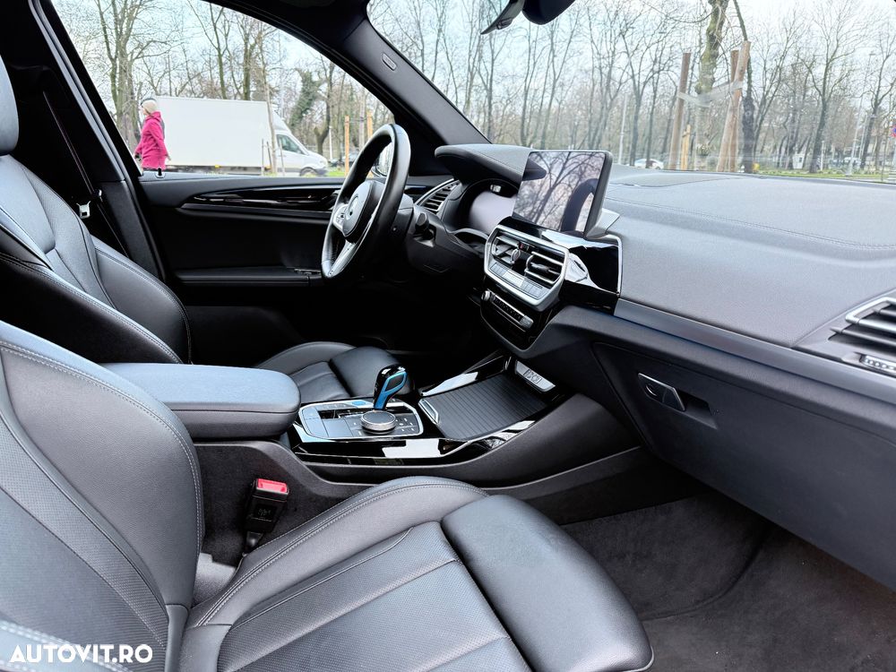 BMW iX3 Inspiring - 33