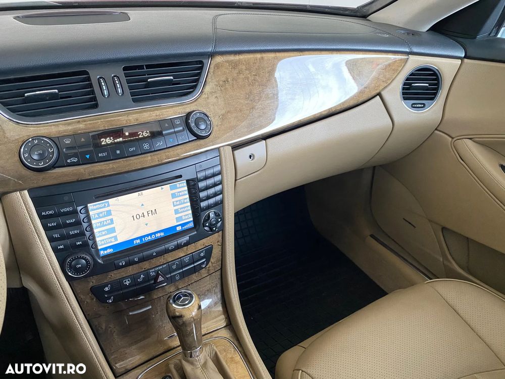 Mercedes-Benz CLS - 18