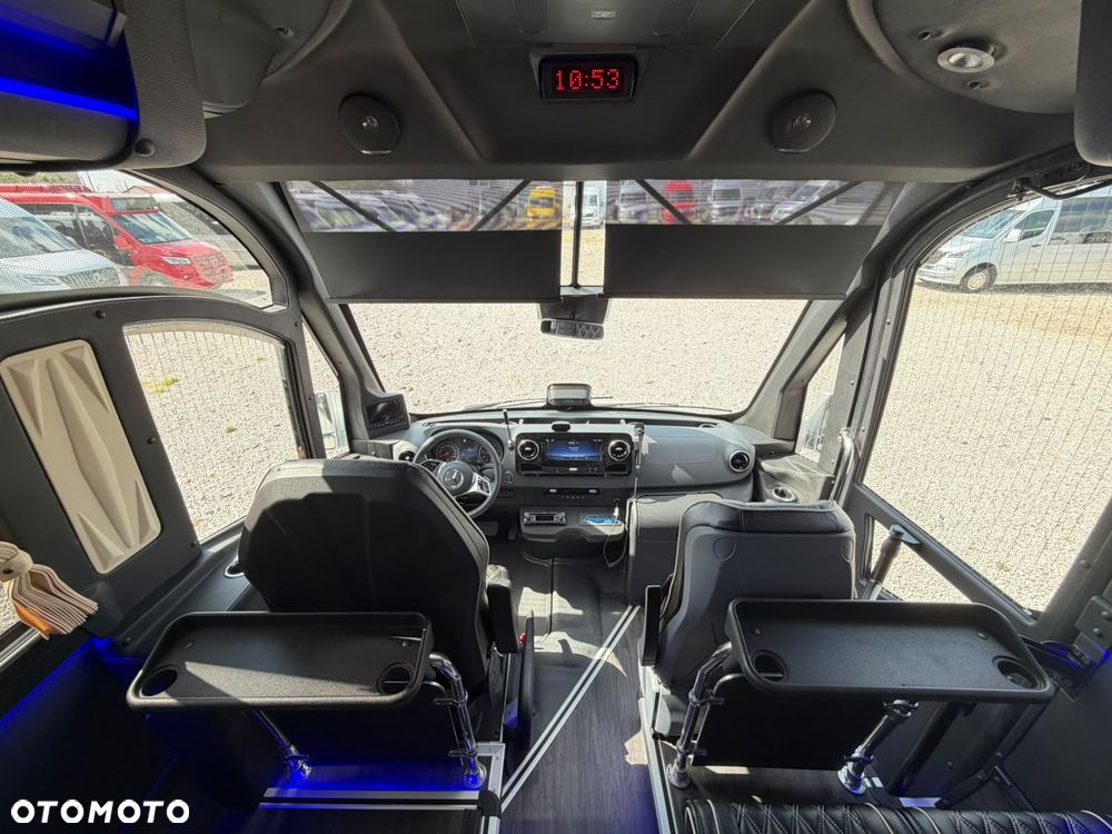 Mercedes-Benz Sprinter 519 - 29
