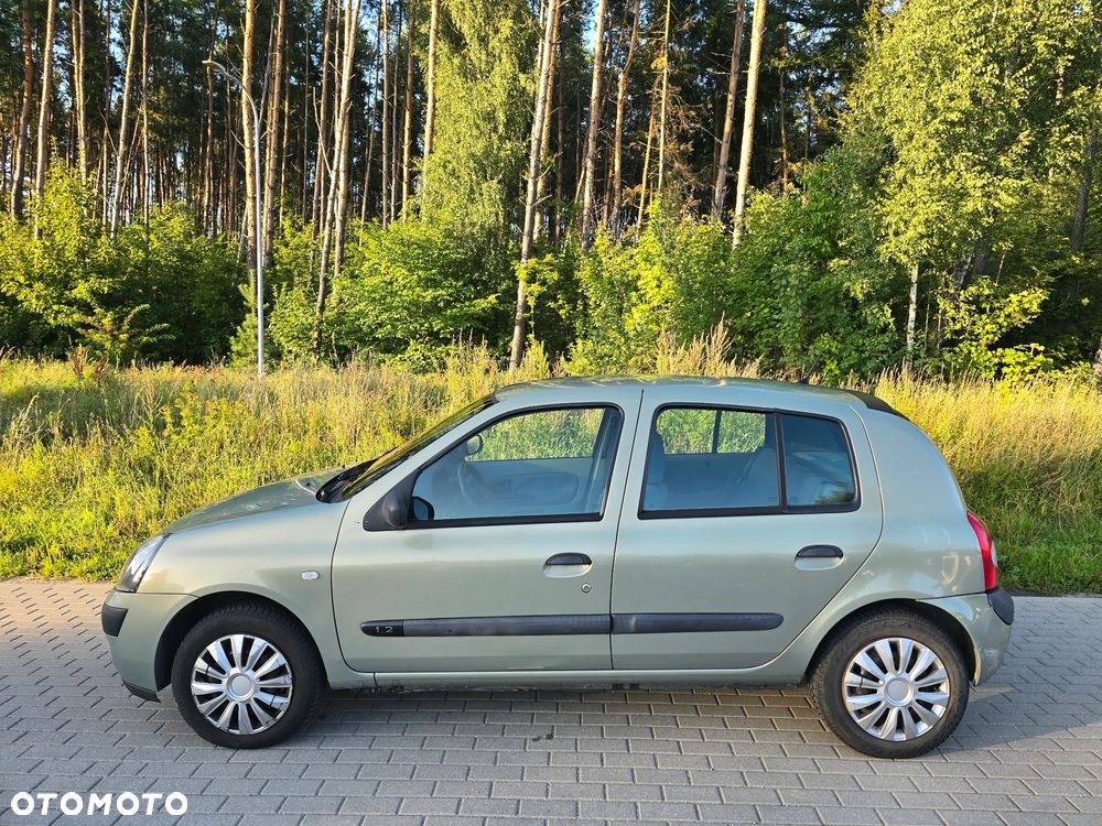 Renault Clio - 10