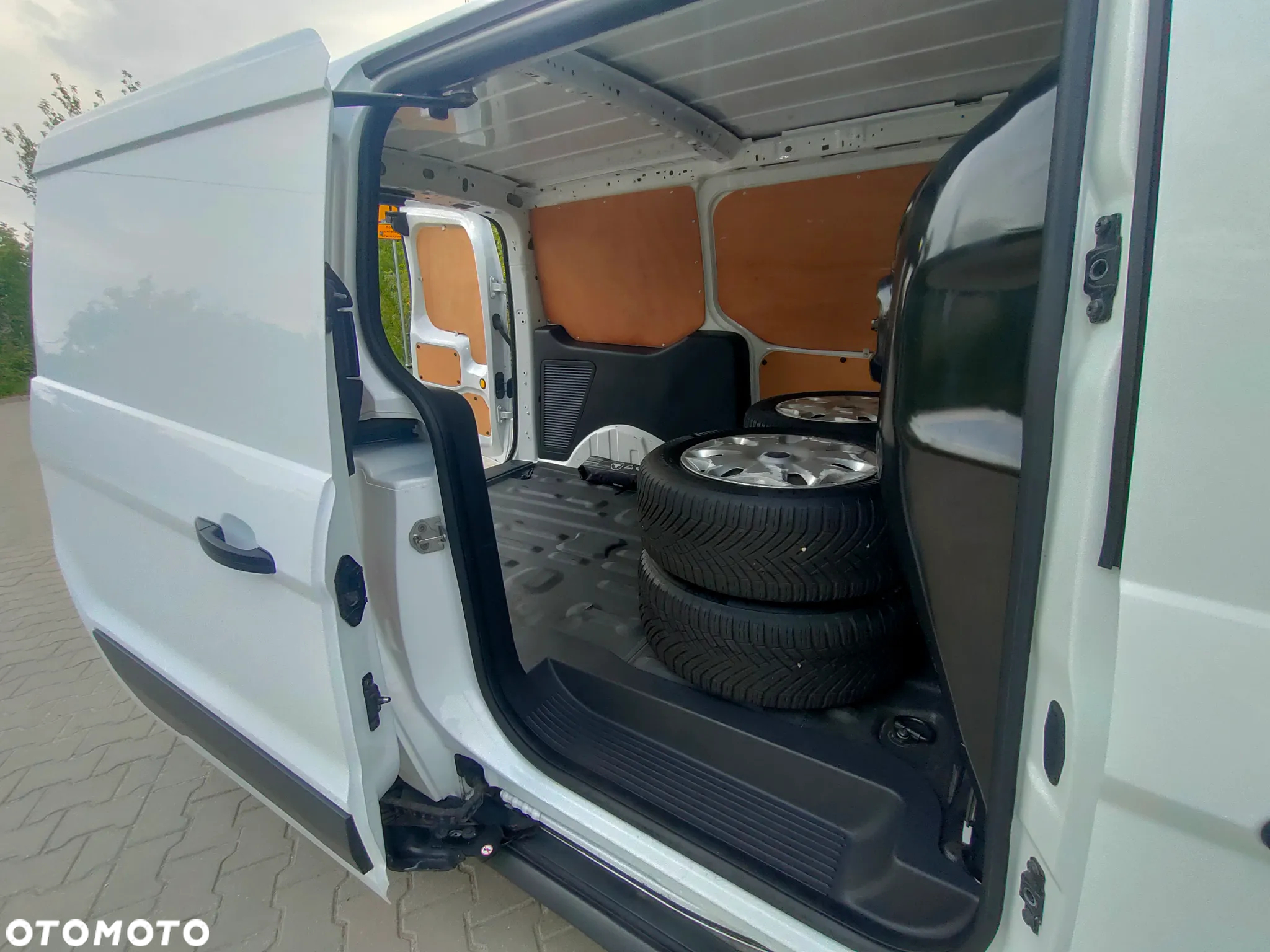 Ford Connect - 14