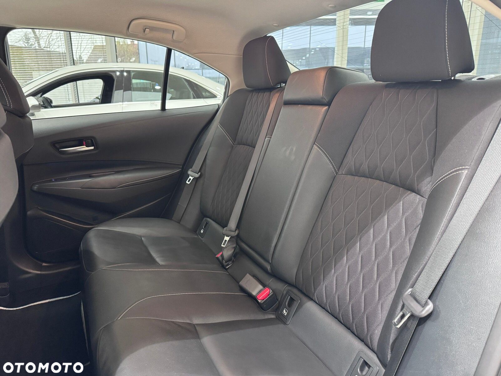 Toyota Corolla - 13