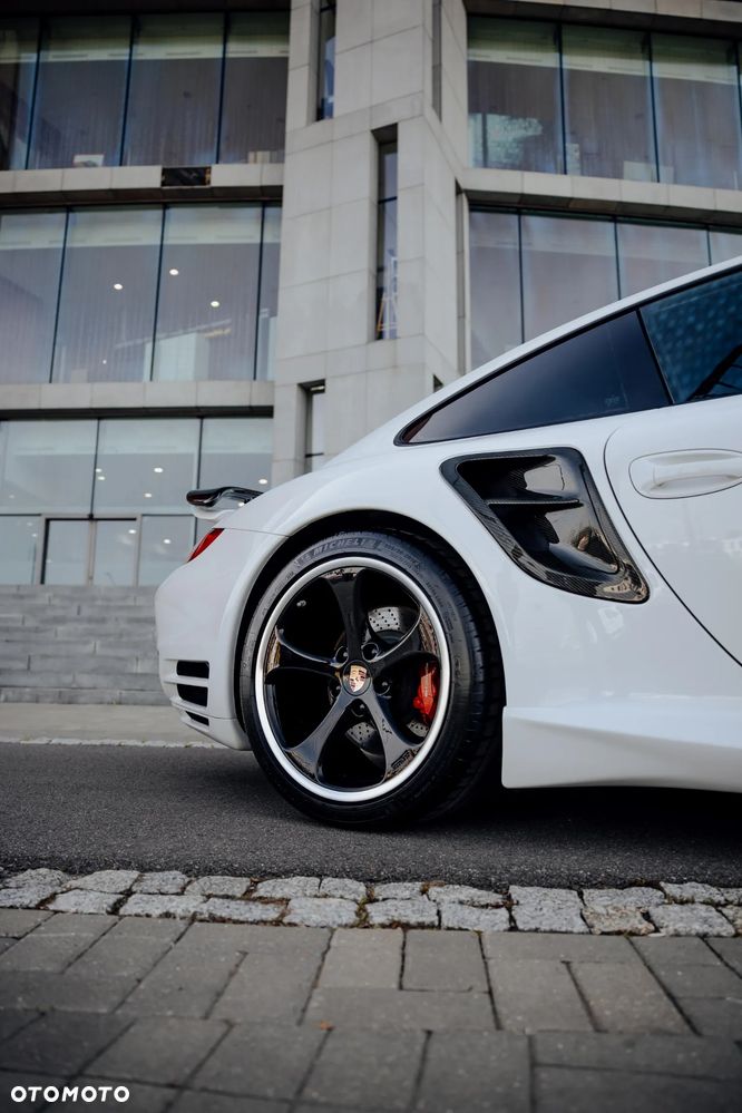 Porsche 911 Turbo Tiptronic S - 13