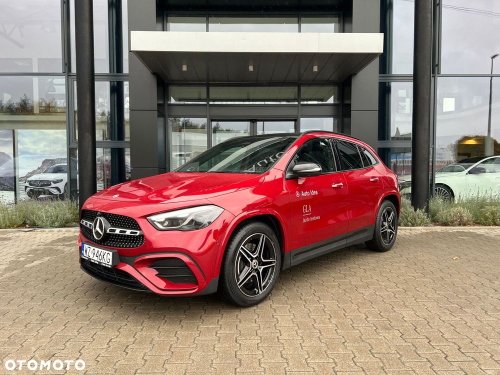 Mercedes-Benz GLA - 2