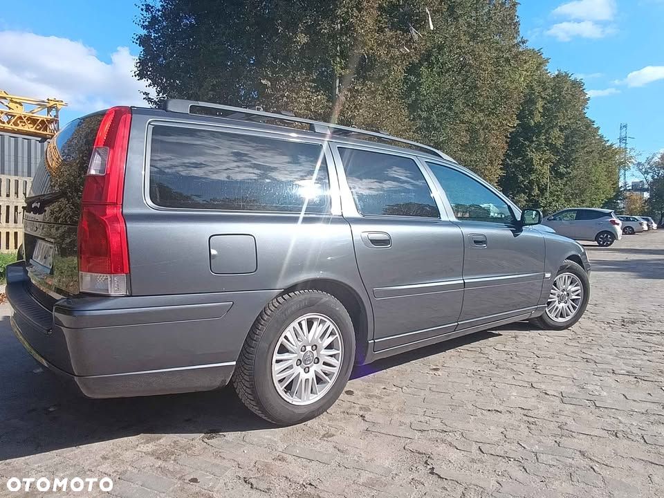 Volvo V70 2.4 Momentum - 3
