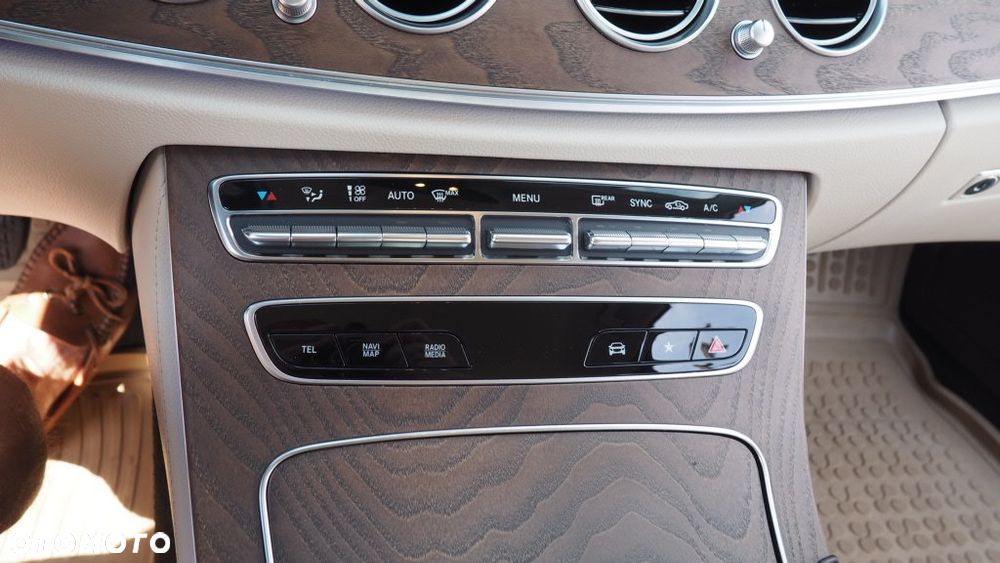 Mercedes-Benz Klasa E 220 d Exclusive - 15