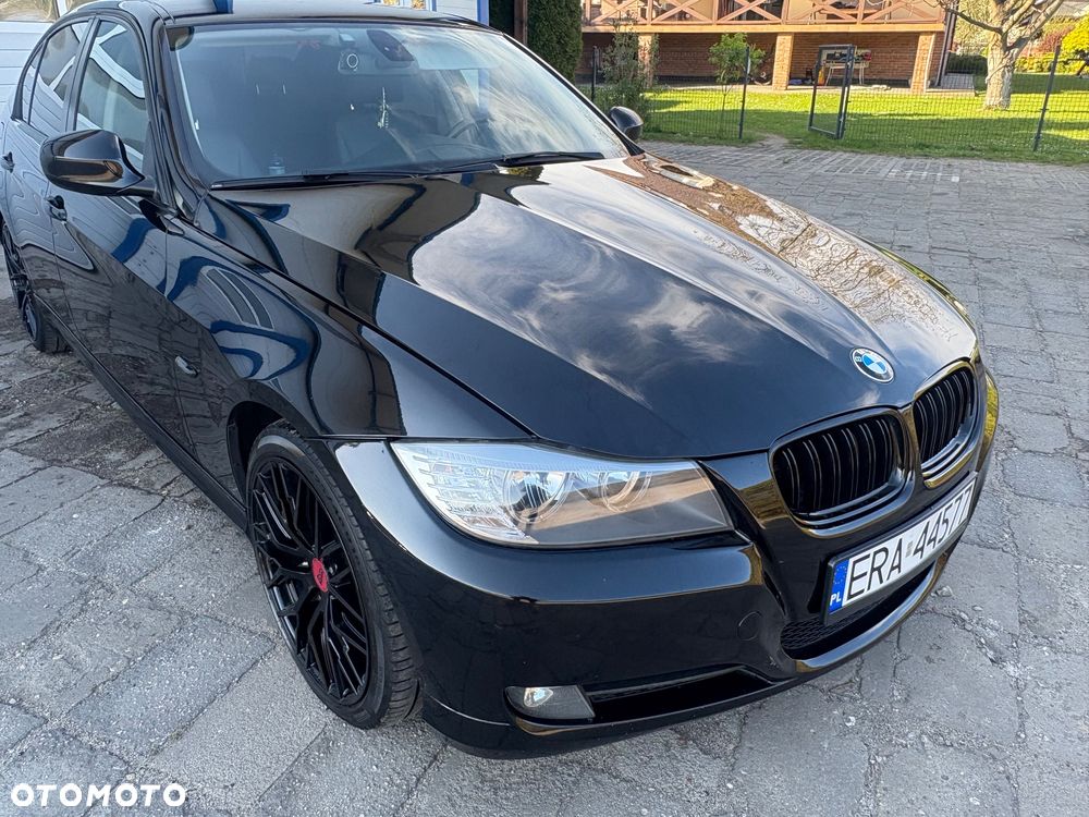 BMW Seria 3 318d - 11