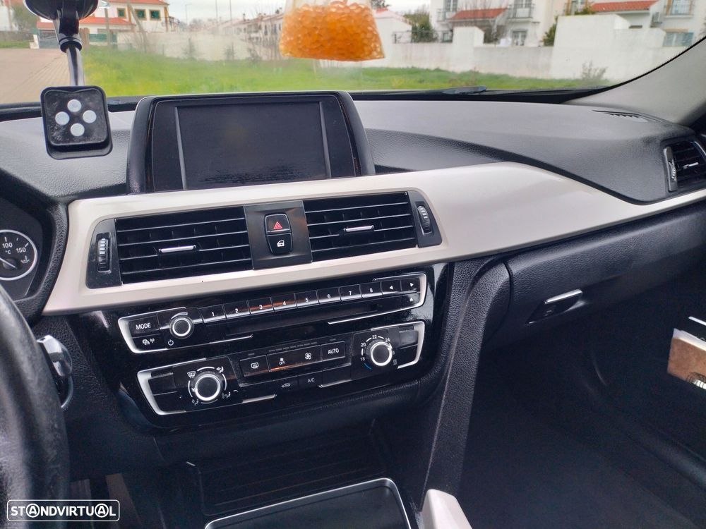 BMW 318 d Advantage - 8