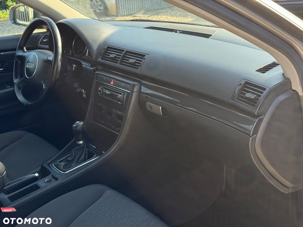 Audi A4 Avant - 14