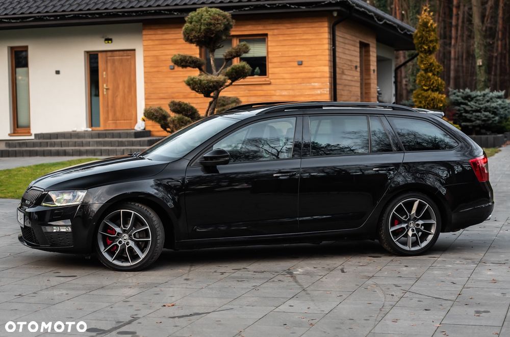 Skoda Octavia 2.0 TDI DSG RS - 32