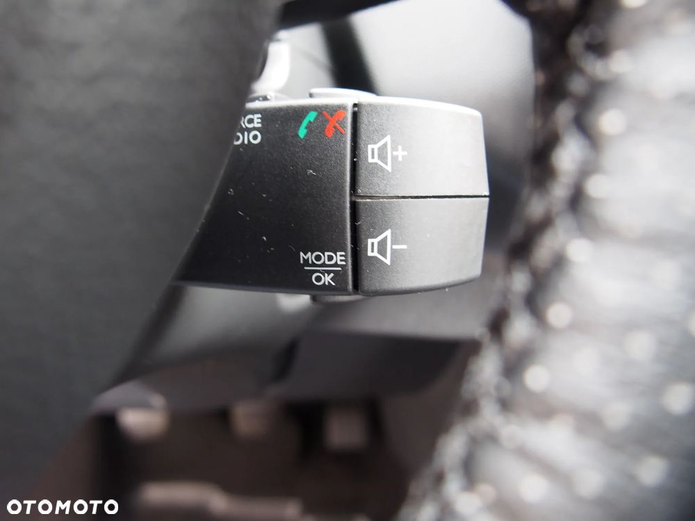Dacia Duster 1.6 SCe Ambiance S&S - 19