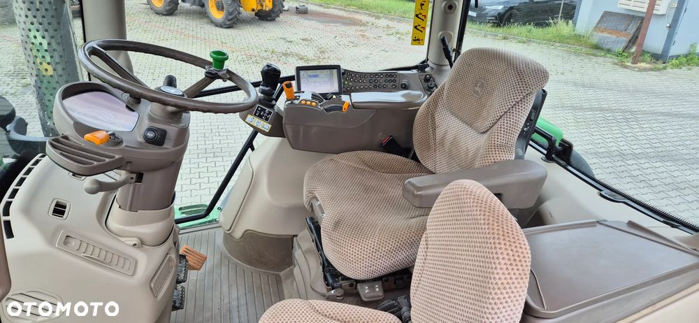 John Deere 6210R 50km/h, GPS - 10