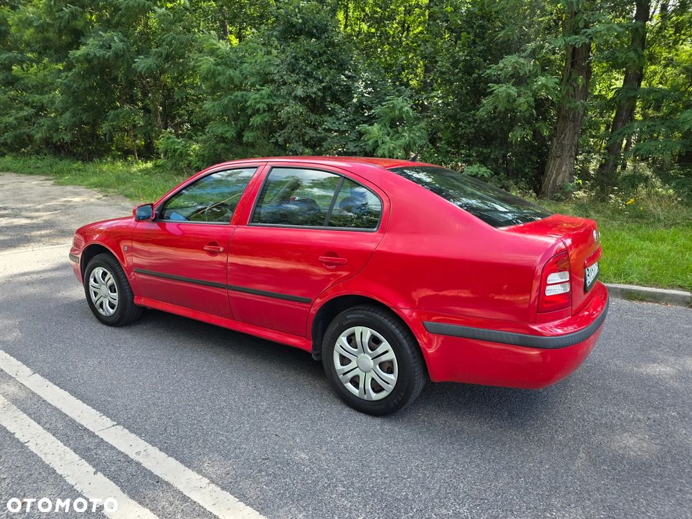 Skoda Octavia 1.6 Ambiente - 5