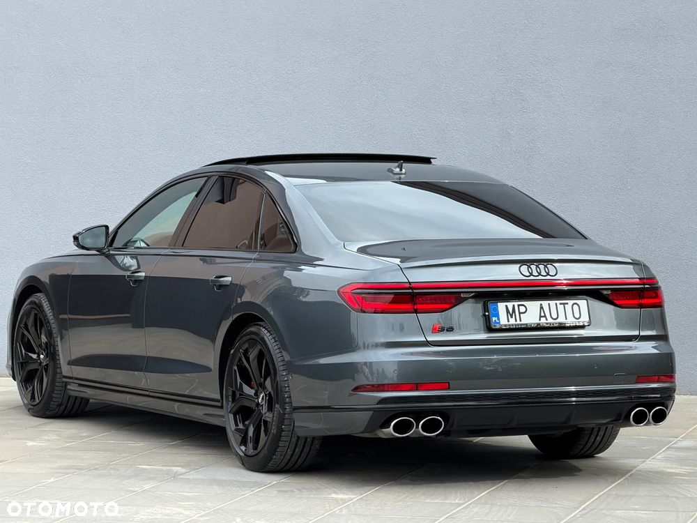 Audi S8 - 5