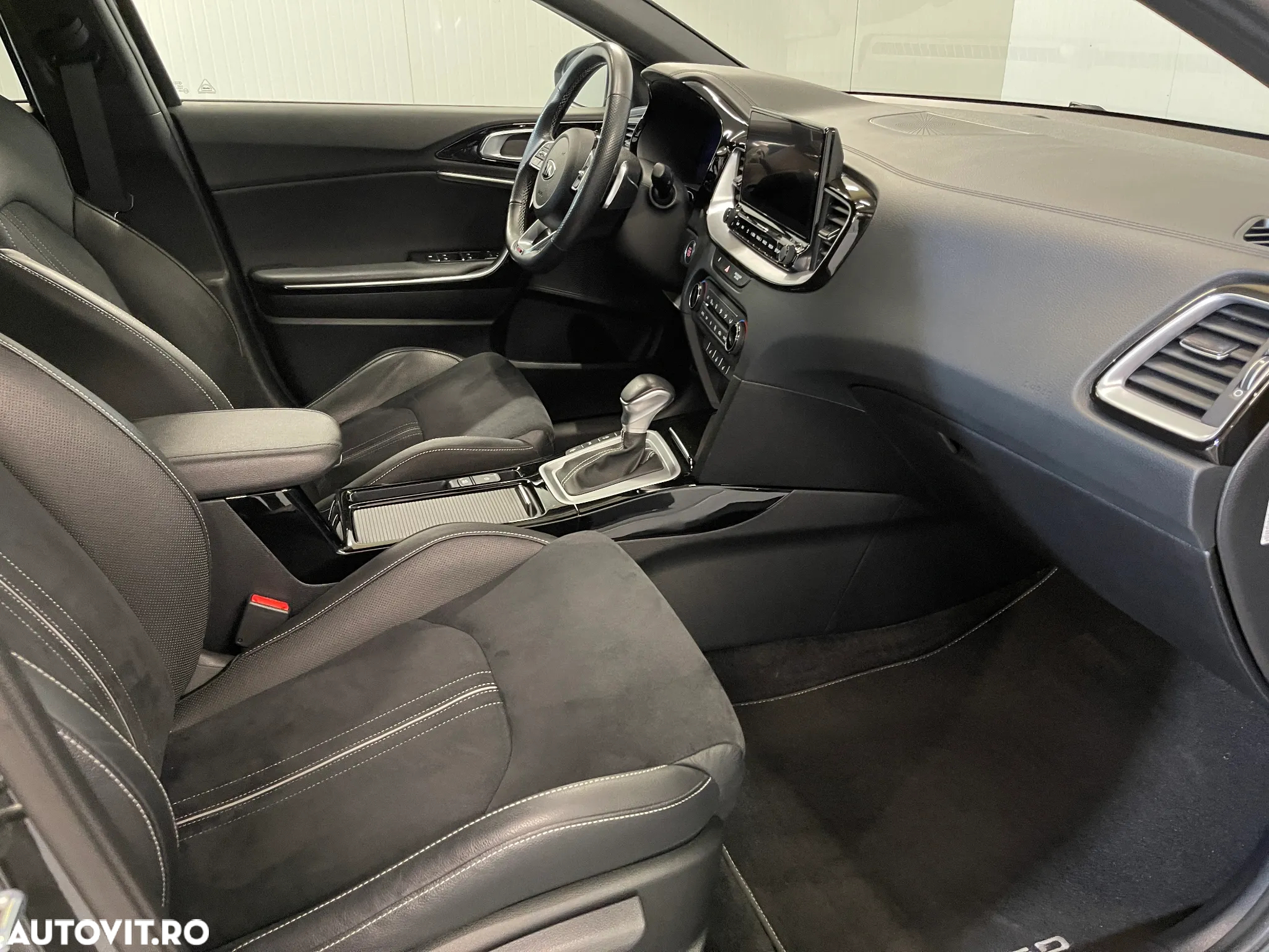 Kia Ceed 1.6 CRDi DCT GT Line - 10