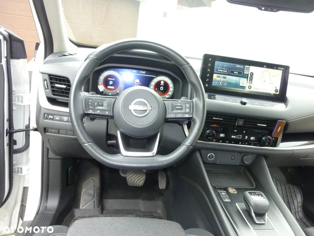 Nissan Qashqai 1.3 DIG-T N-Connecta DCT - 17