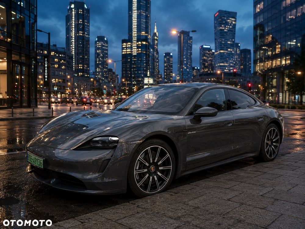 Porsche Taycan Turbo - 36