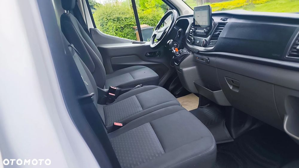 Ford Transit - 25