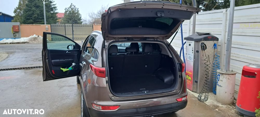 Kia Sportage 2.0 DSL HP 6AT 4x4 Style - 12