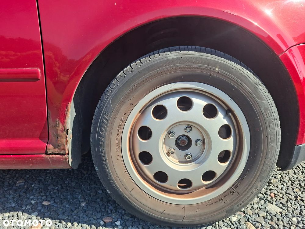 Volkswagen Golf - 6
